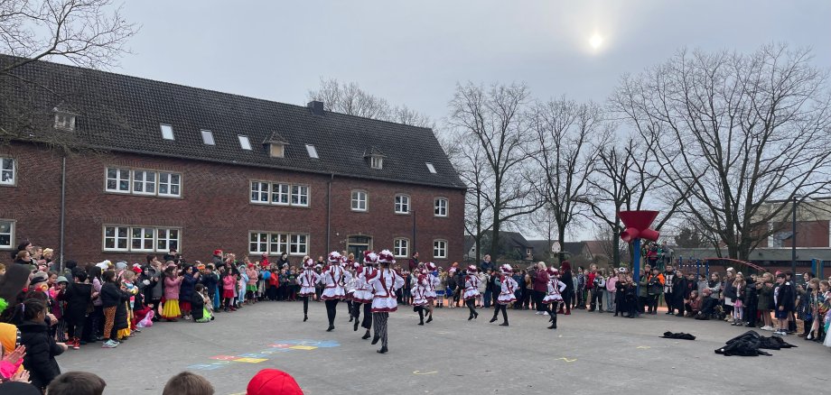 Taneční vystoupení taneční gardy Dinkelfunken