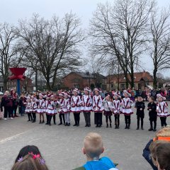 Dance performance by the Dinkelfunken dance guard