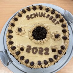Torte mit Beschriftung Schulfest 2022